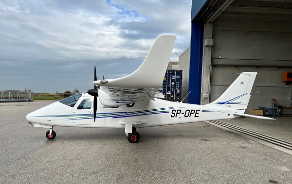 Do floty samolotów OPEGIEKA dołączył nowy samolot - model P2006T SMP marki TECNAM (fot. OPEGIEKA) 